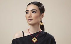 Taarkashi Necklace With Coral String Gold Plated