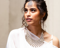 Yasmeen Heavy Necklace With Black Glass Bead