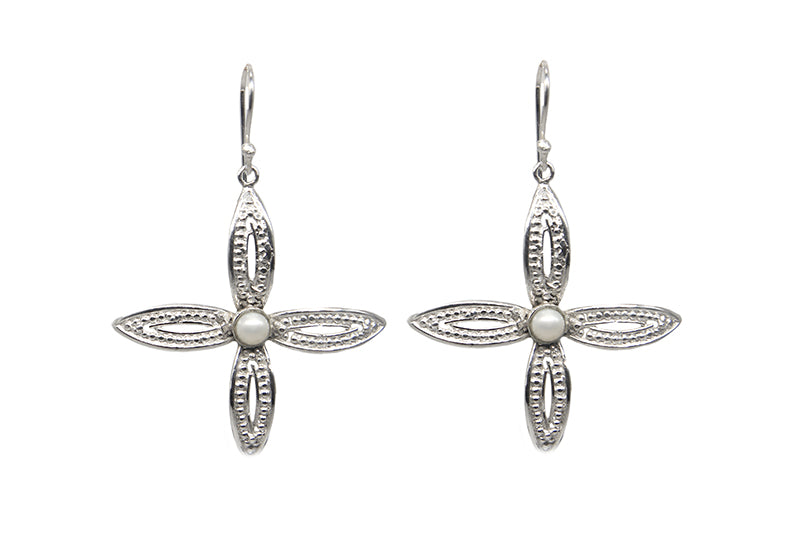Granulation Flowers with Pearl