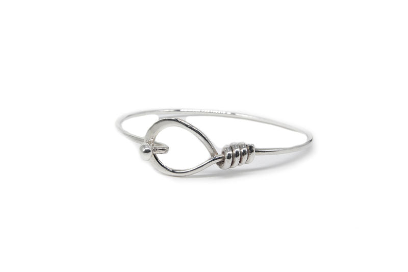 Oval Clasp Bangle