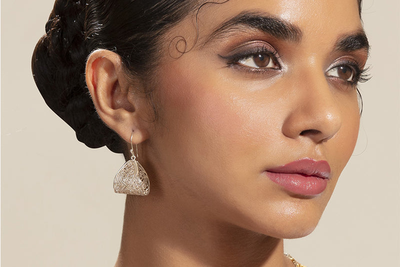 Taarkashi Tapered Earrings