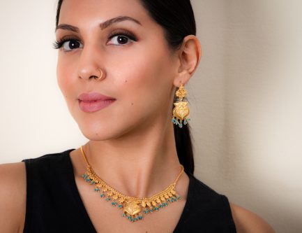 Yasmeen Single Layer Necklace With Turquoise Beads
